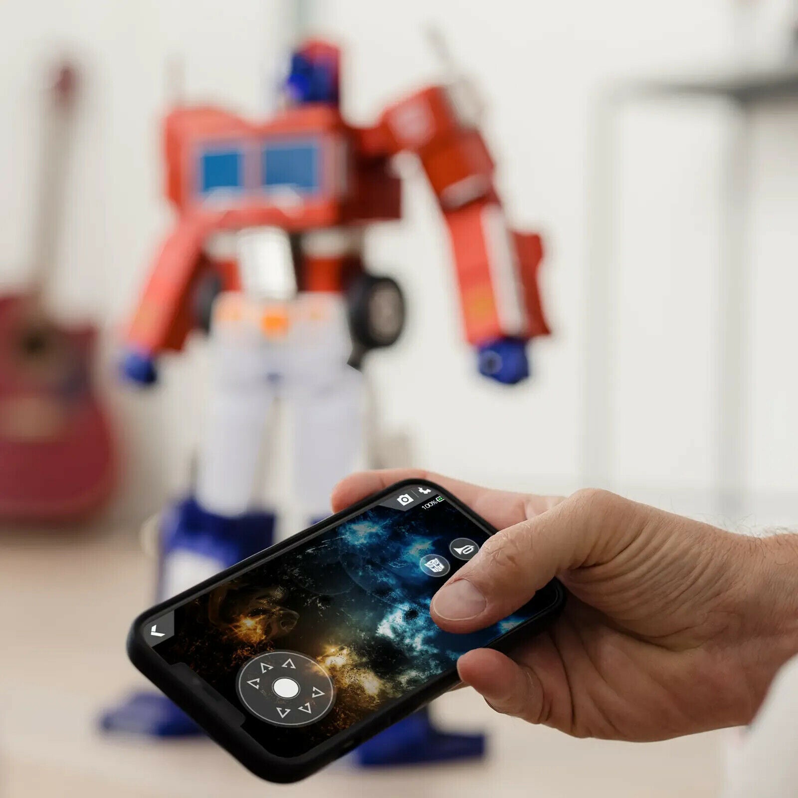 Transformers Optimus Prime Auto-Converting Programmable Robot Collectors Edition
